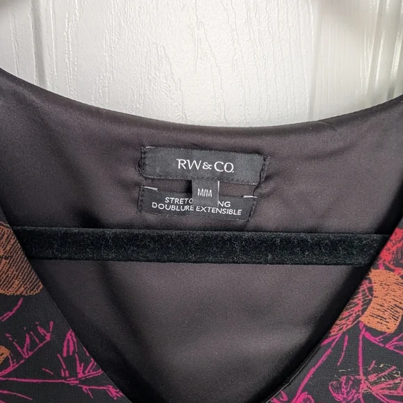 RW&CO. Black Floral Long Sleeves Dress - Picture 4 of 7